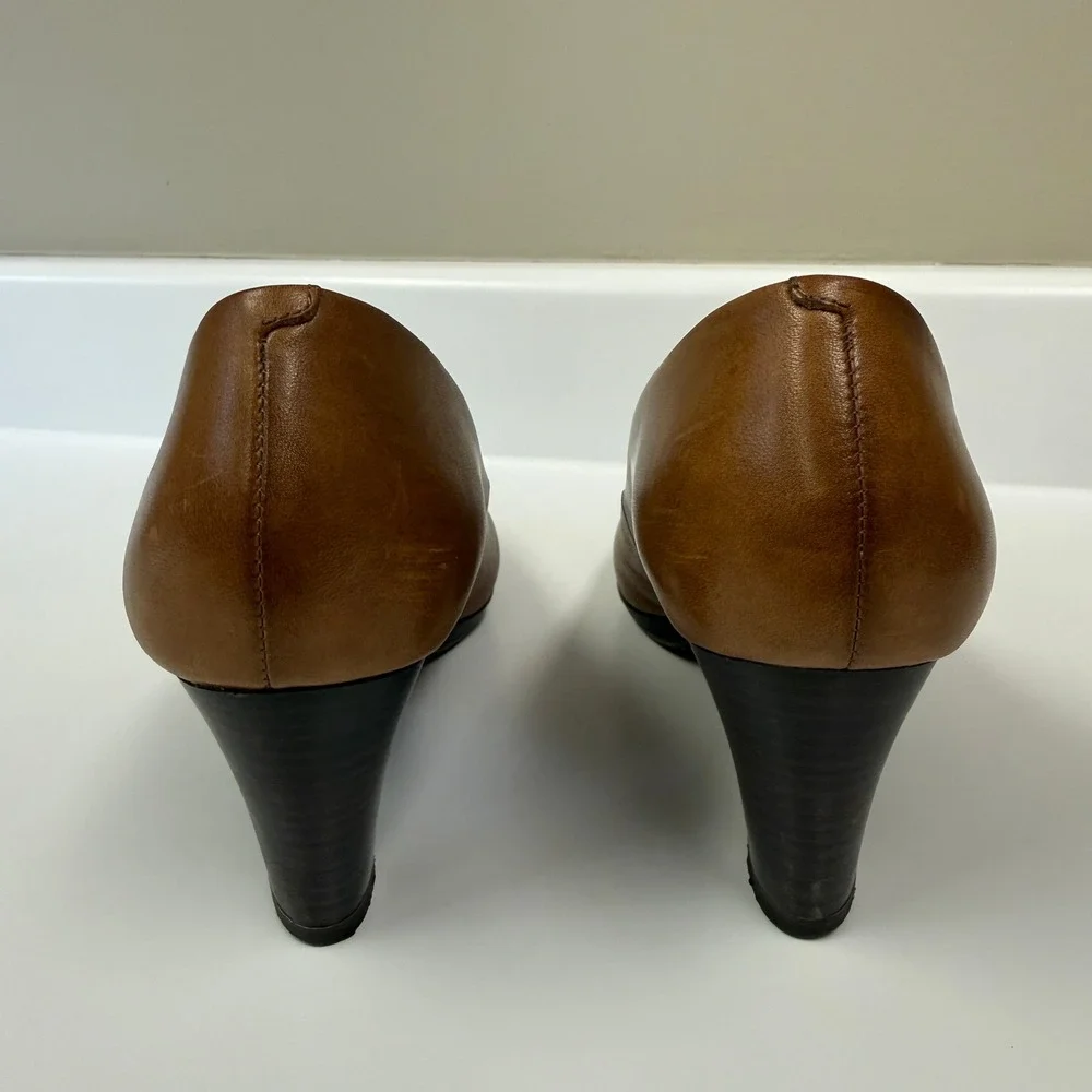 Tamaris Womens Cognac Brown Leather Round Toe Pumps Size 39 Heels Anti-Shock